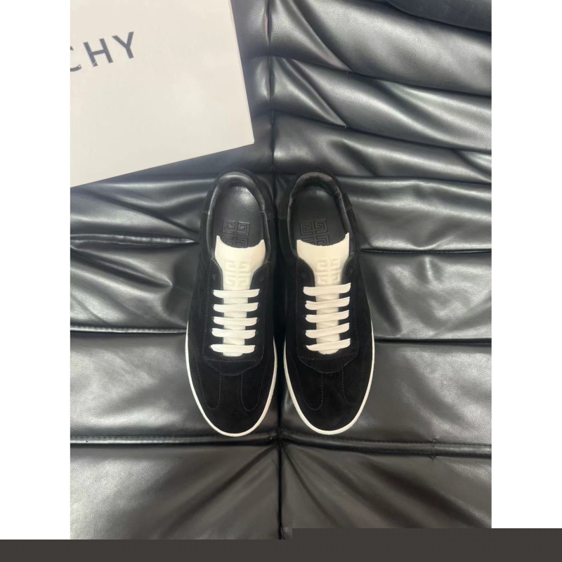 Givenchy Sneakers